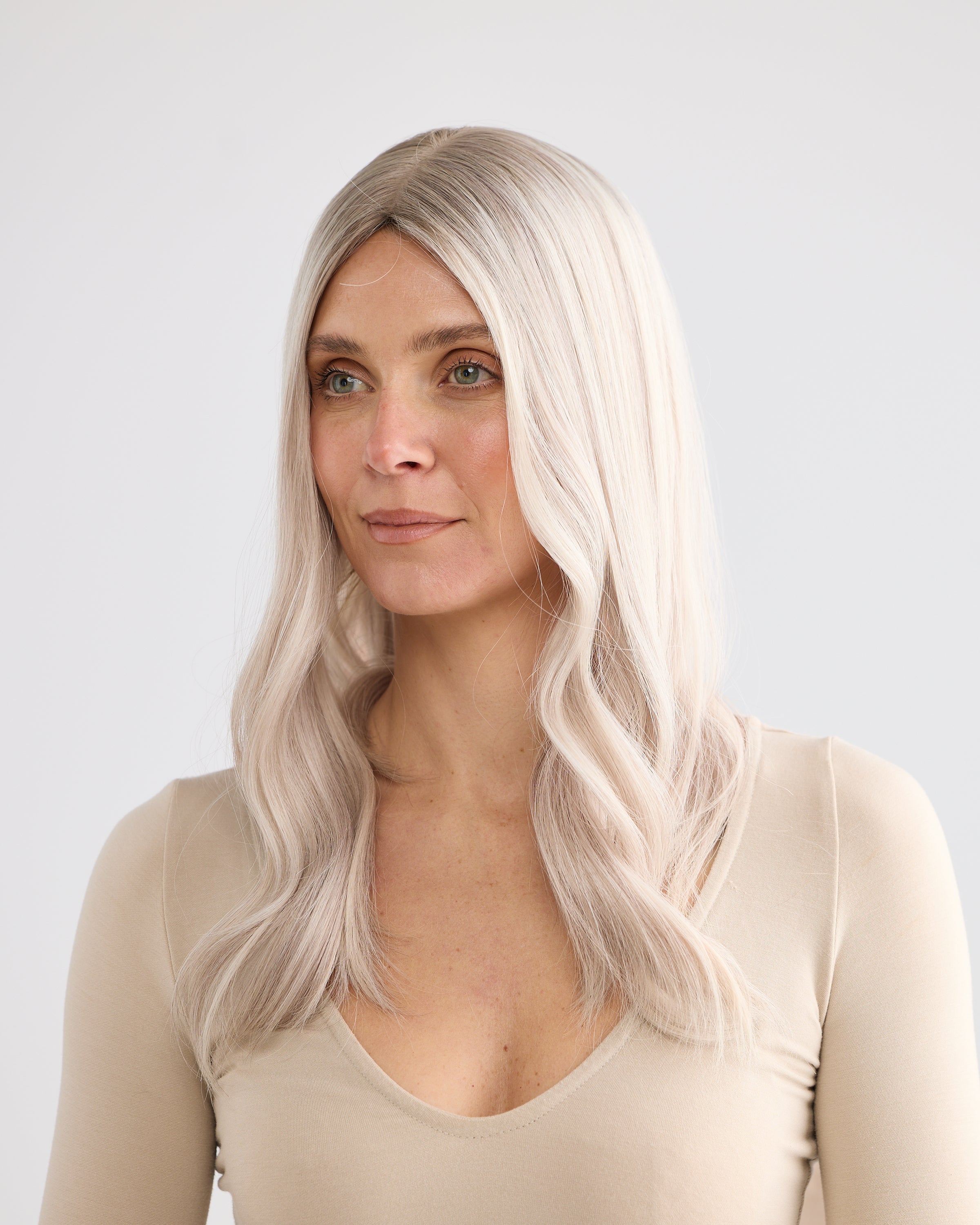 DIMENSIONAL SMOKEY SILVER  // SILK TOPPER // 18 INCHES // 8x8 CAP