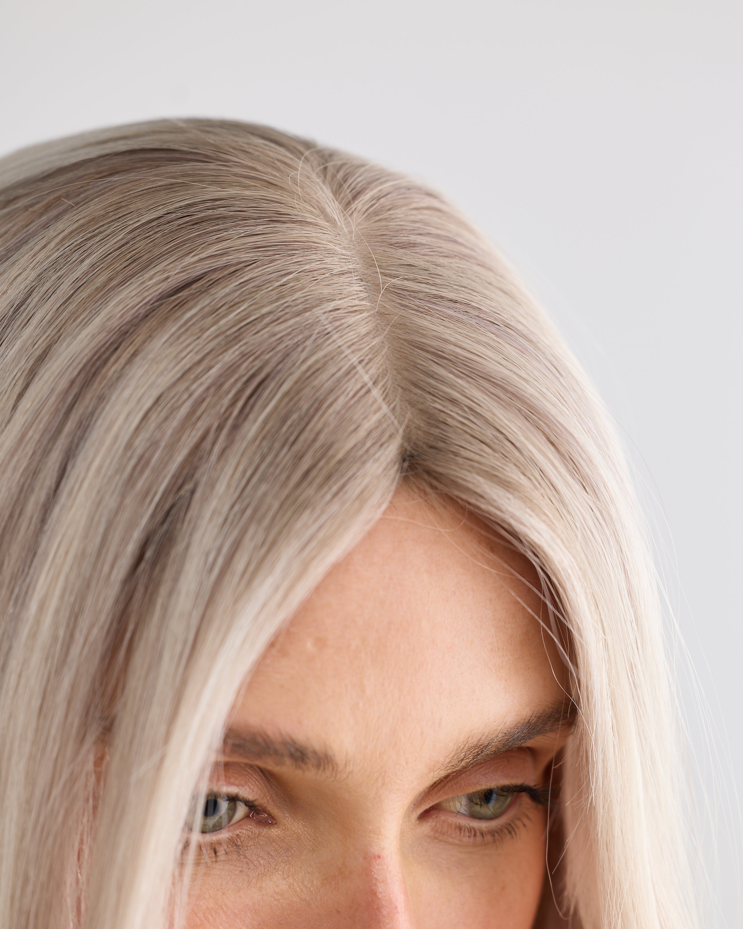 DIMENSIONAL SMOKEY SILVER  // SILK TOPPER // 18 INCHES // 8x8 CAP