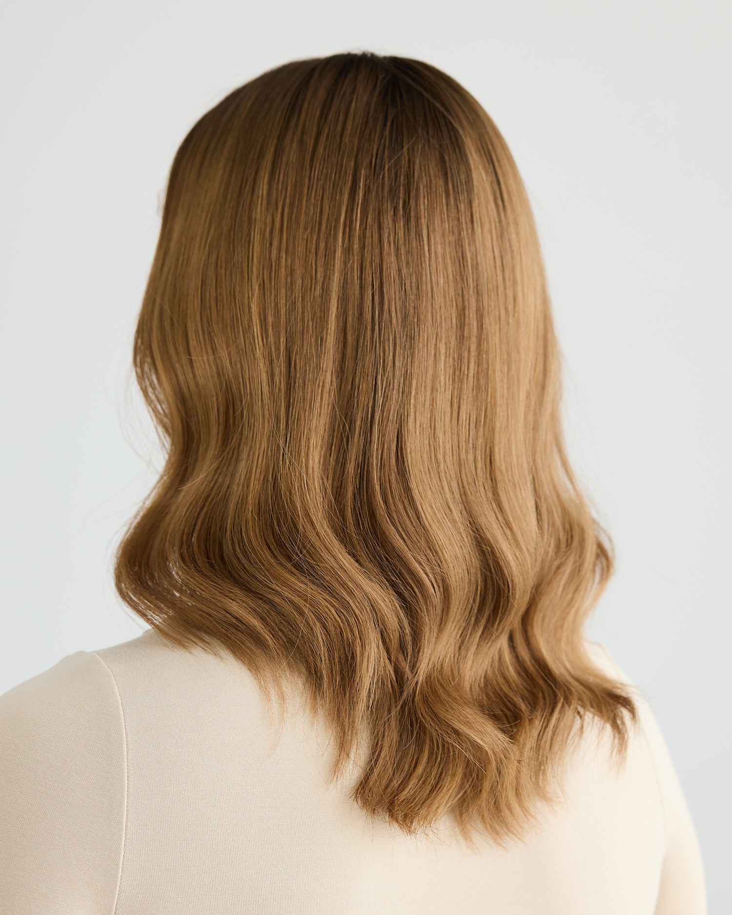 LIGHT CARAMEL BRUNETTE // GAME CHANGER WIG // 16 INCHES // S CAP