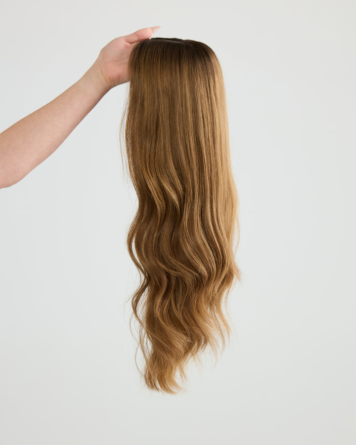 LIGHT CARAMEL BRUNETTE // GAME CHANGER WIG // 22 INCHES // S CAP