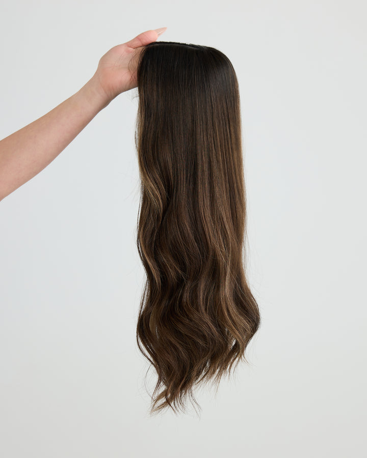 DARK HIGHLIGHTED BRUNETTE // GAME CHANGER WIG // 20 INCHES // S CAP