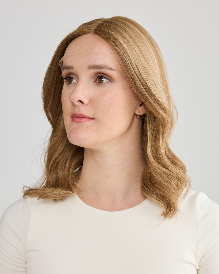 BUTTERSCOTCH BLONDE // GAME CHANGER WIG // 16 INCHES // XS CAP
