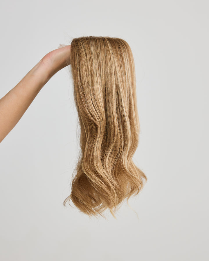 BUTTERSCOTCH BLONDE // GAME CHANGER WIG // 16 INCHES // XS CAP