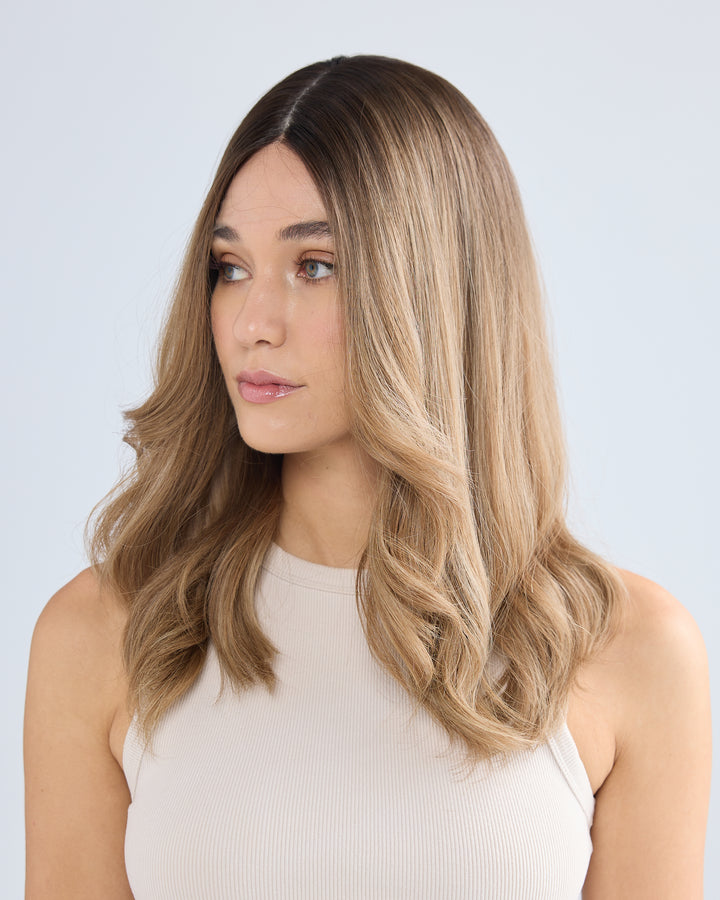 NEUTRAL BRONDE MELT // GAME CHANGER WIG // 21 INCHES // S CAP