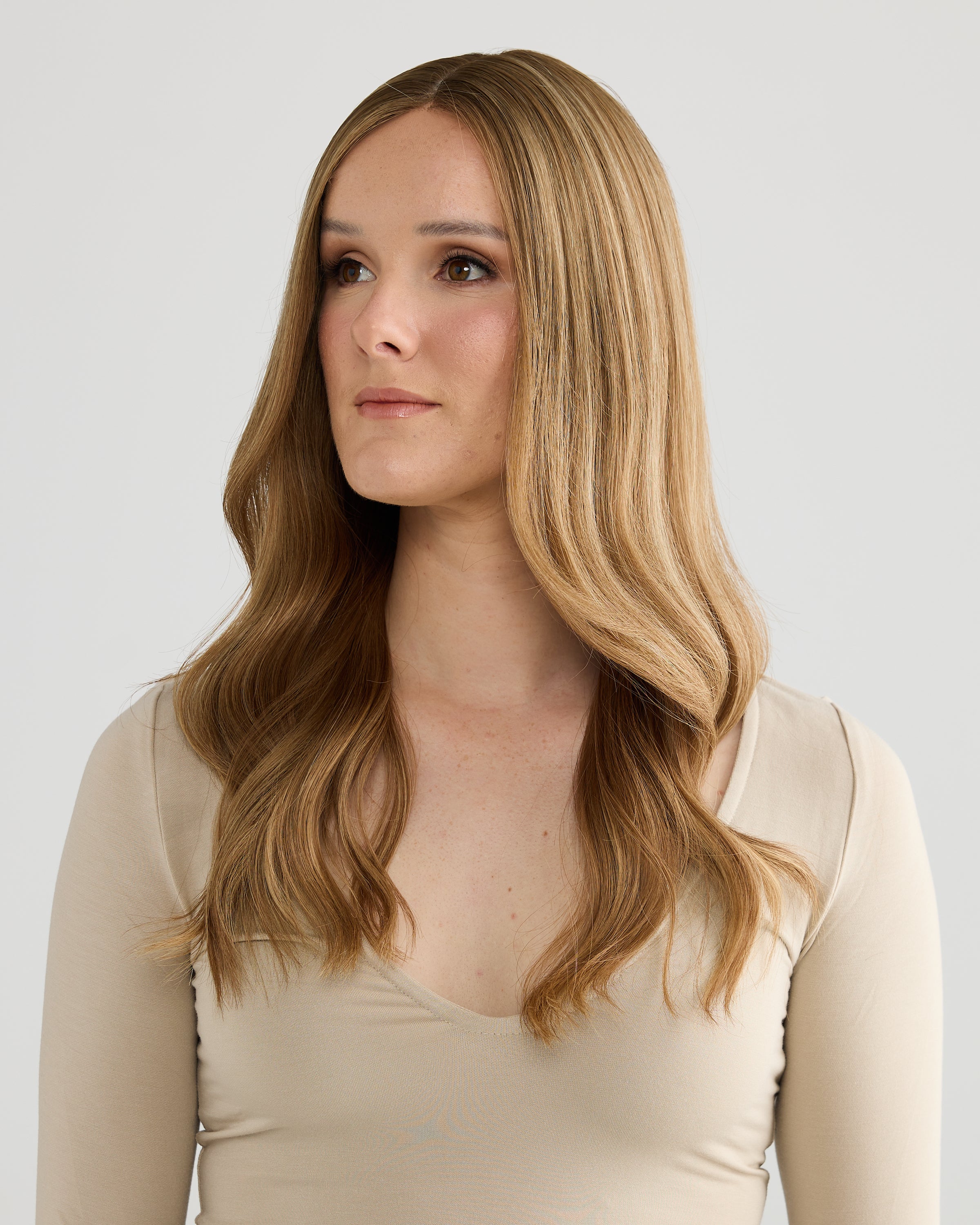 DIMENSIONAL HONEY BLONDE // GAME CHANGER WIG // 22 INCHES // S CAP