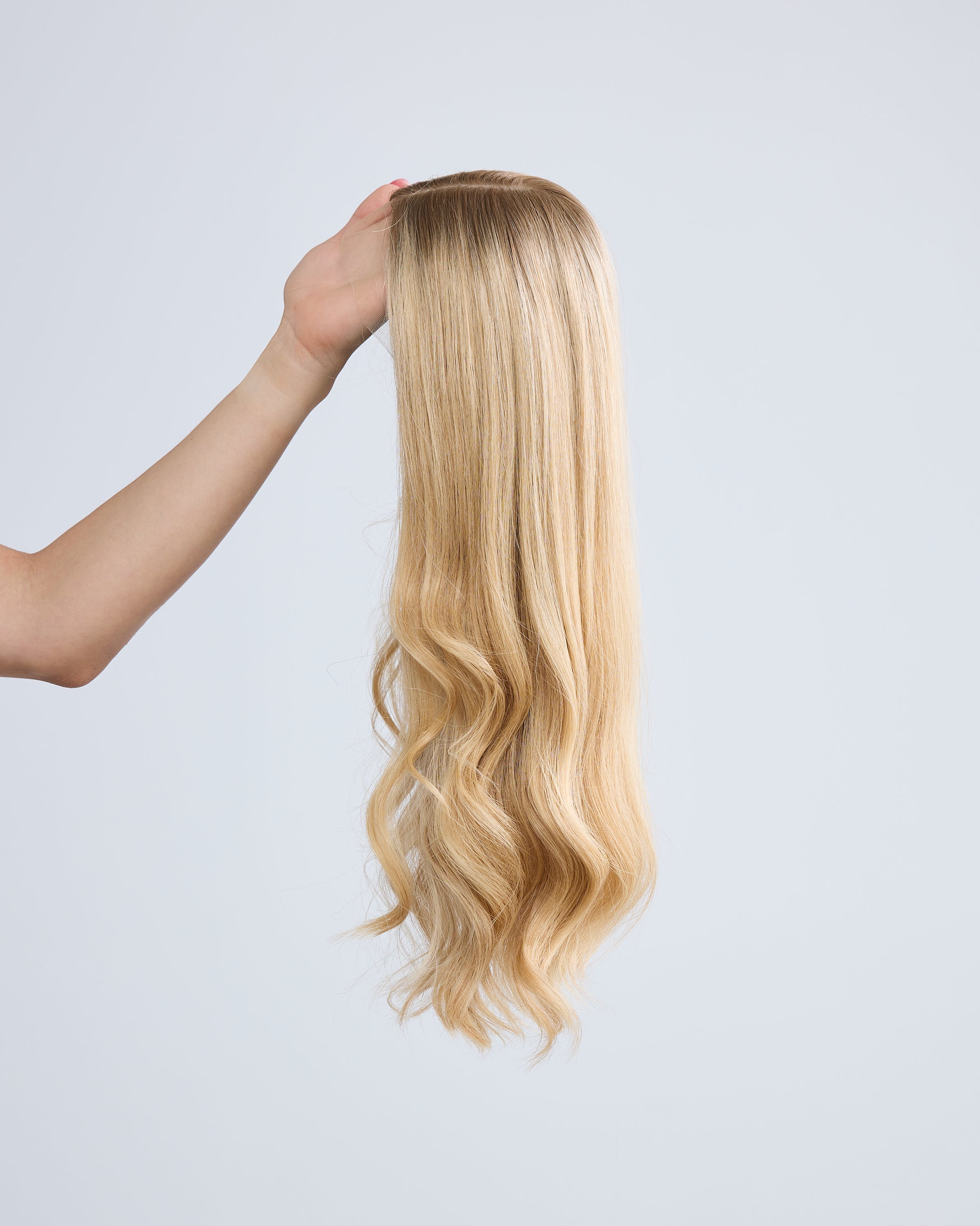 SOFT ROOTED BLONDE // GAME CHANGER WIG // 20 INCHES // L CAP