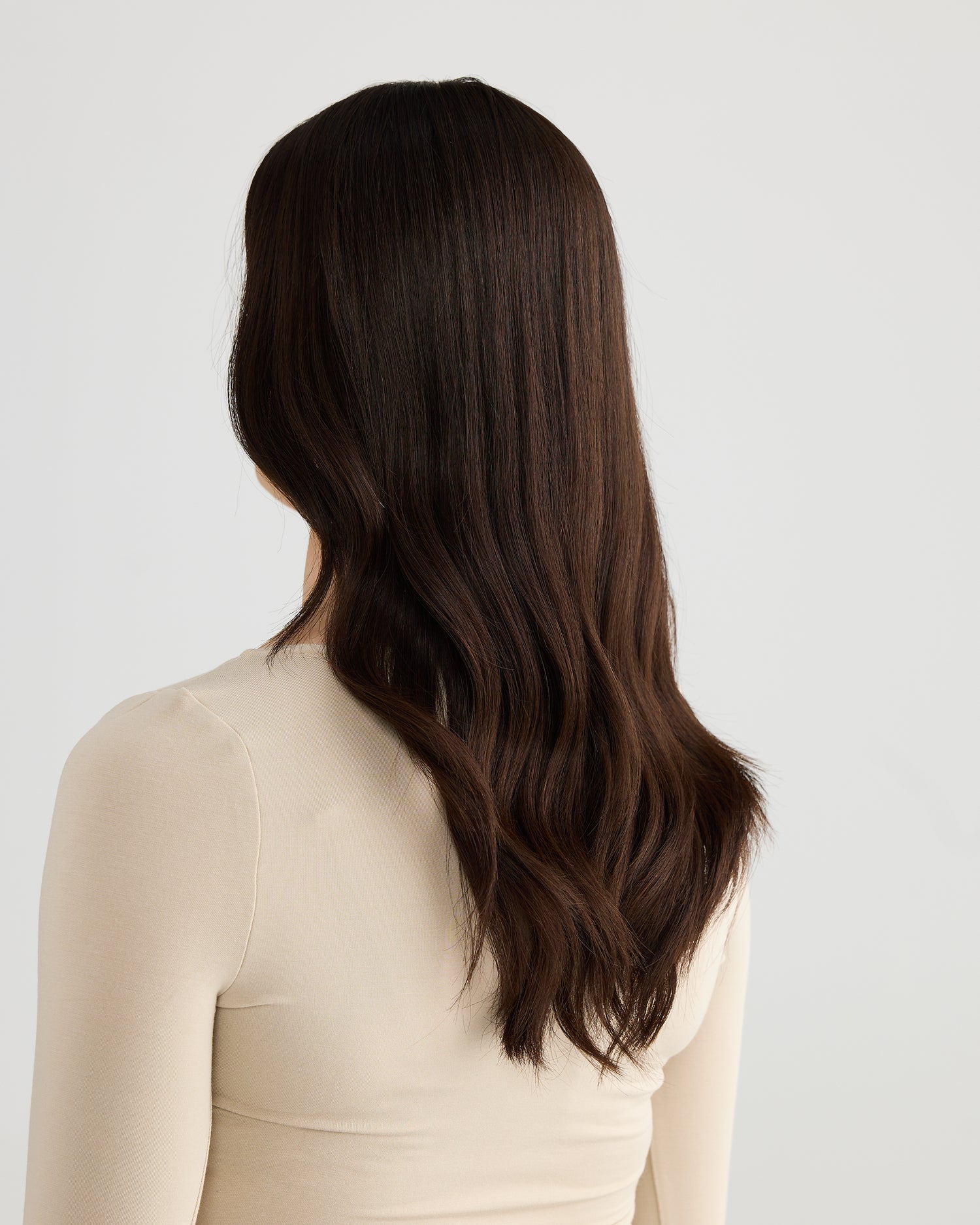 NATURAL DARKEST BRUNETTE // GAME CHANGER WIG // 20 INCHES // S CAP