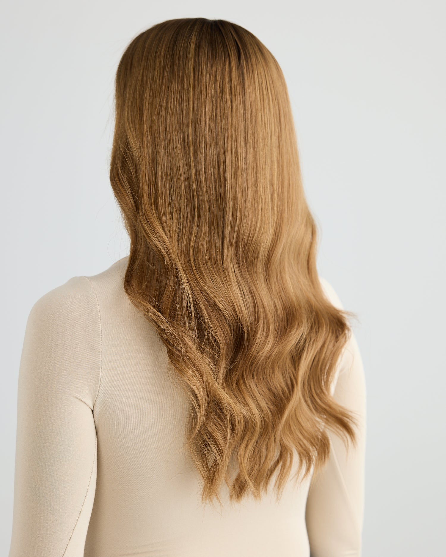 LIGHT CARAMEL BRUNETTE // GAME CHANGER WIG // 22 INCHES // S CAP