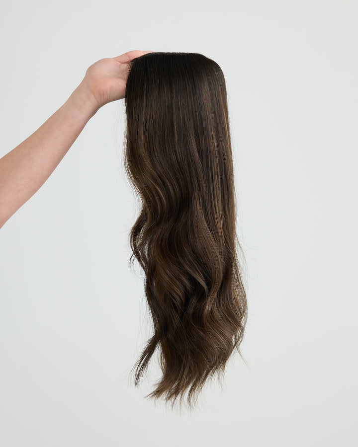 DARK HIGHLIGHTED BRUNETTE // GAME CHANGER WIG // 20 INCHES // S CAP