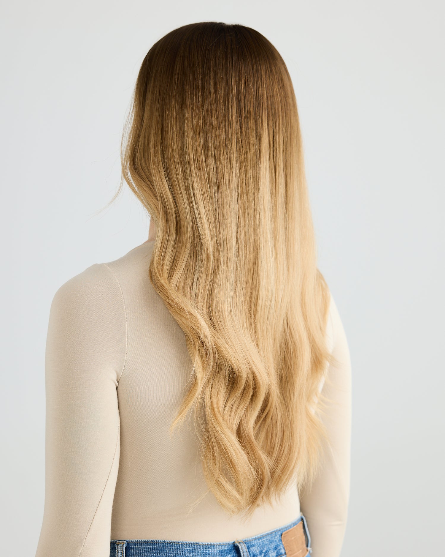 LIGHT SUNKISSED BALAYAGE // GAME CHANGER WIG // 24 INCHES // M CAP