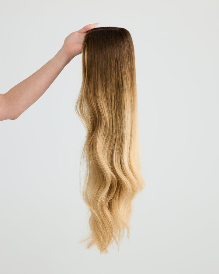 LIGHT SUNKISSED BALAYAGE // GAME CHANGER WIG // 24 INCHES // M CAP