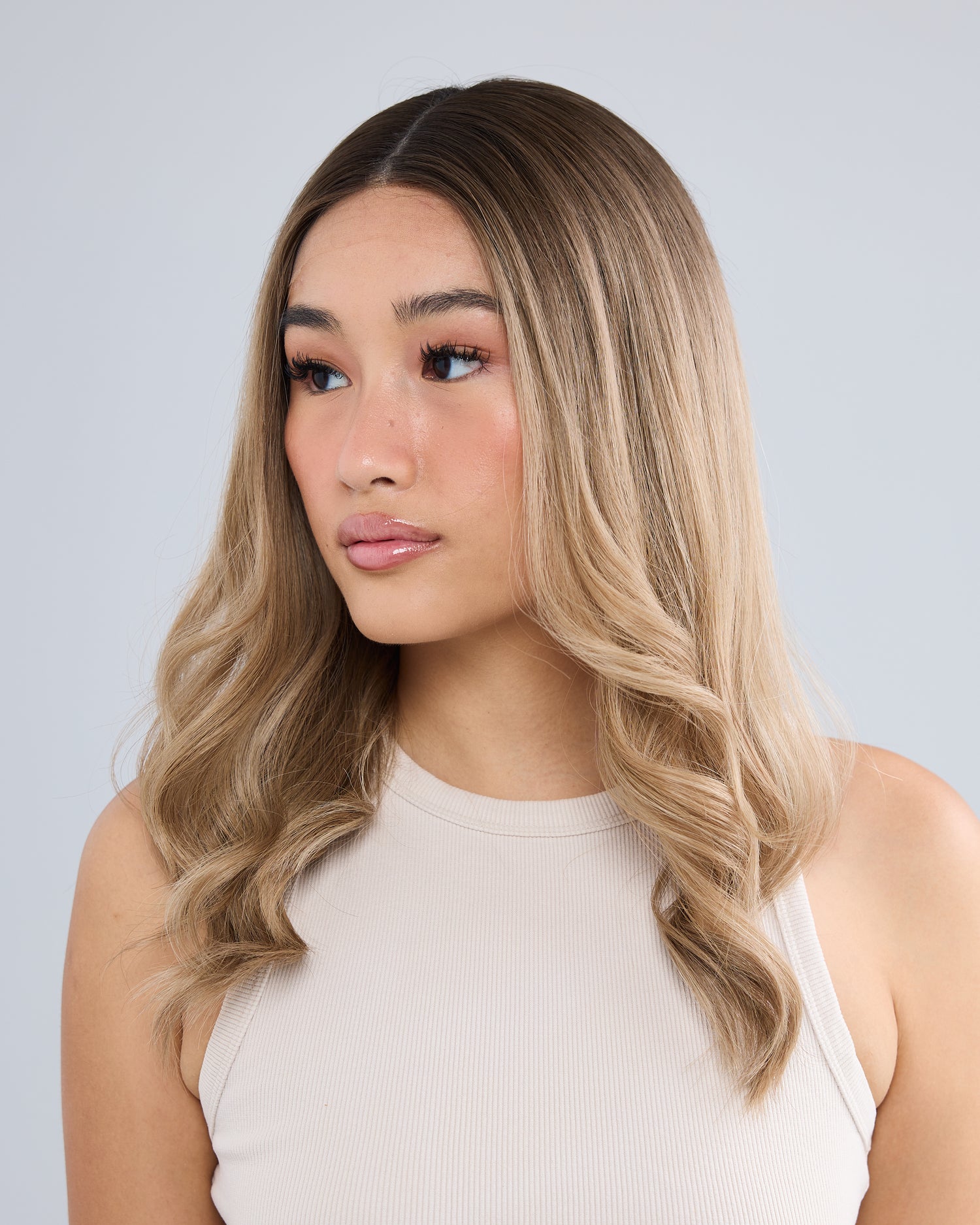 NEUTRAL BRONDE MELT // LUXE WIG // 20 INCHES // M CAP