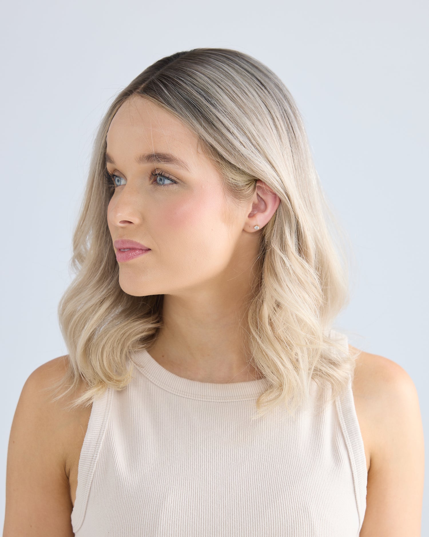 ASH BLONDE BALAYAGE // LUXE WIG // 16 INCHES // M CAP