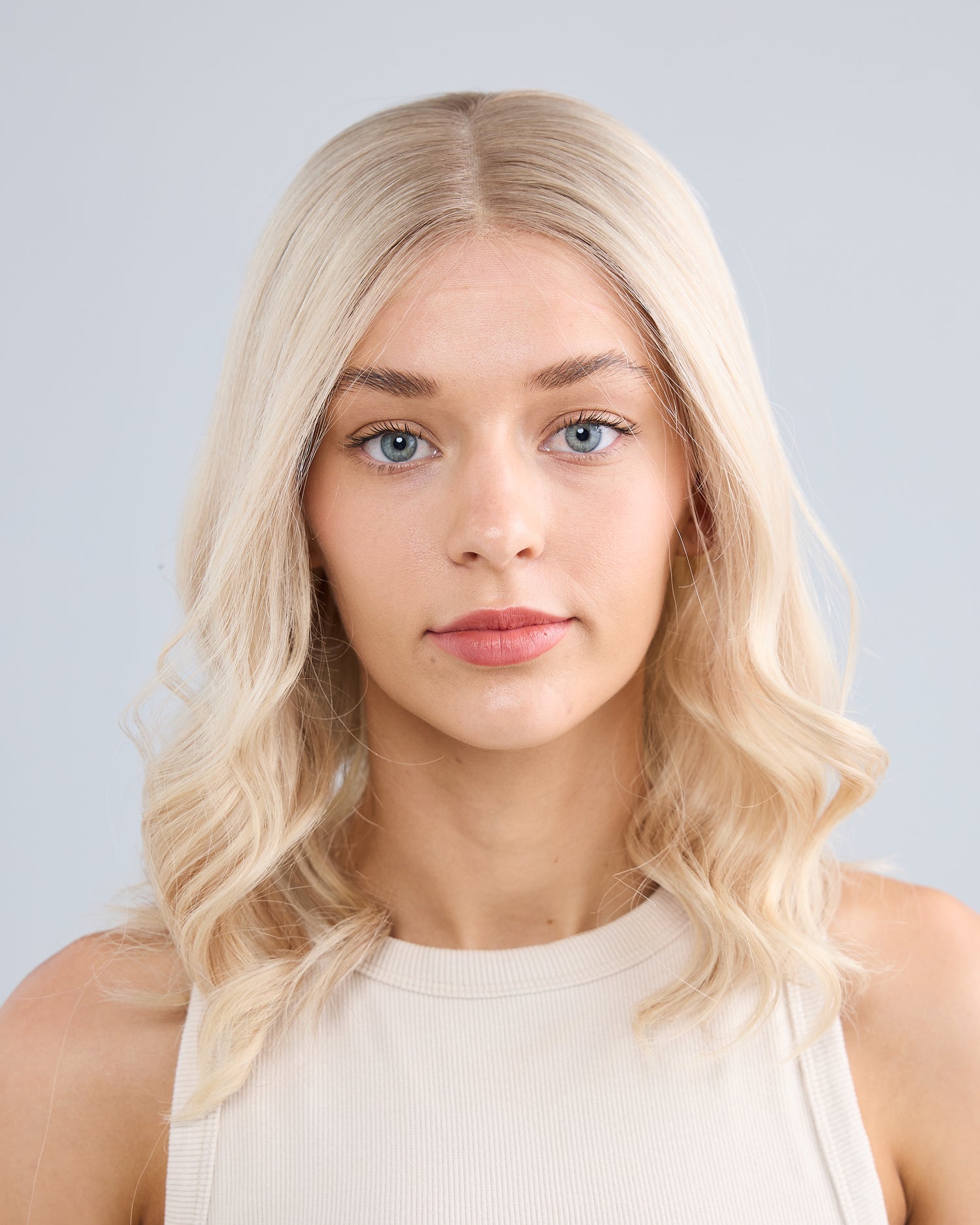 LIGHTEST BLONDE // LUXE WIG // 16 INCHES // M CAP