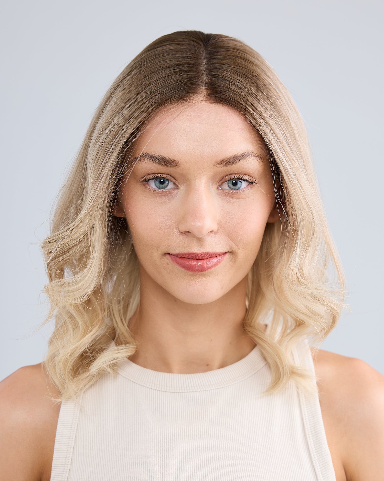 DIMENSIONAL LIGHT BLONDE // LUXE WIG // 16 INCHES // M CAP