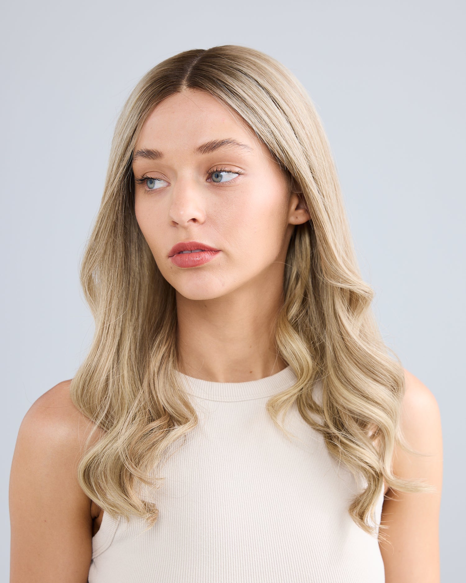 DIMENSIONAL LIGHT BLONDE // LUXE WIG // 20 INCHES // M CAP