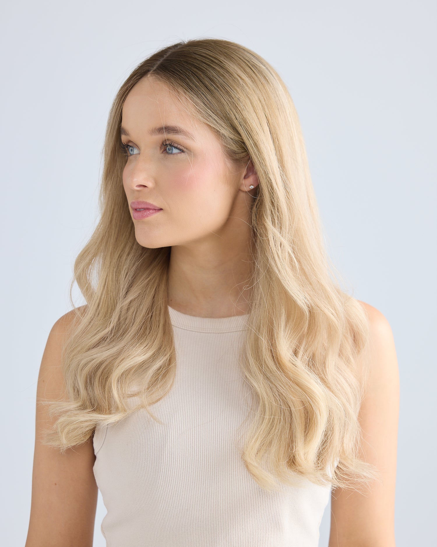 LIGHT MELTED BLONDE // LUXE WIG // 22 INCHES // M CAP