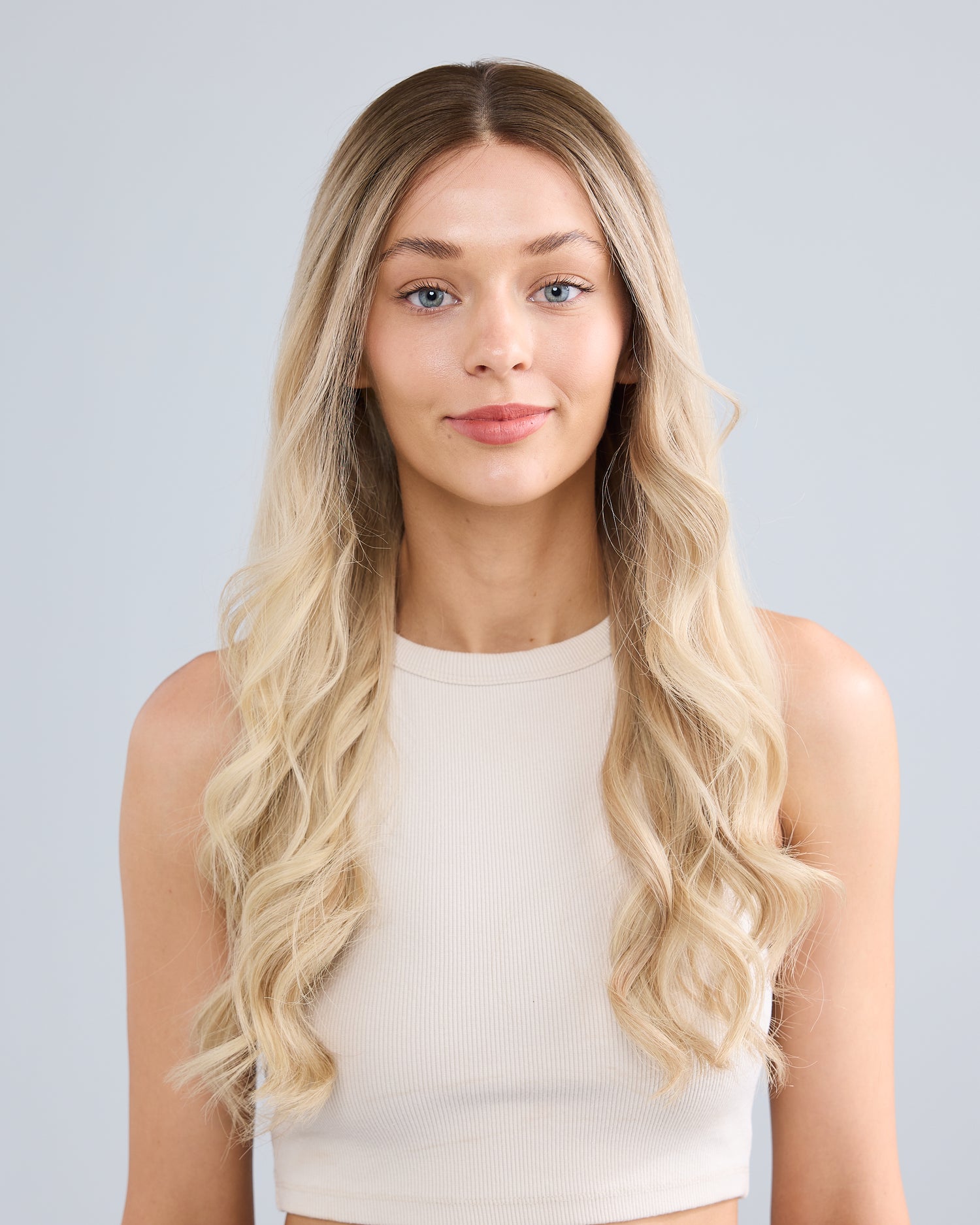 LIGHT MELTED BLONDE // LUXE WIG // 24 INCHES // S CAP