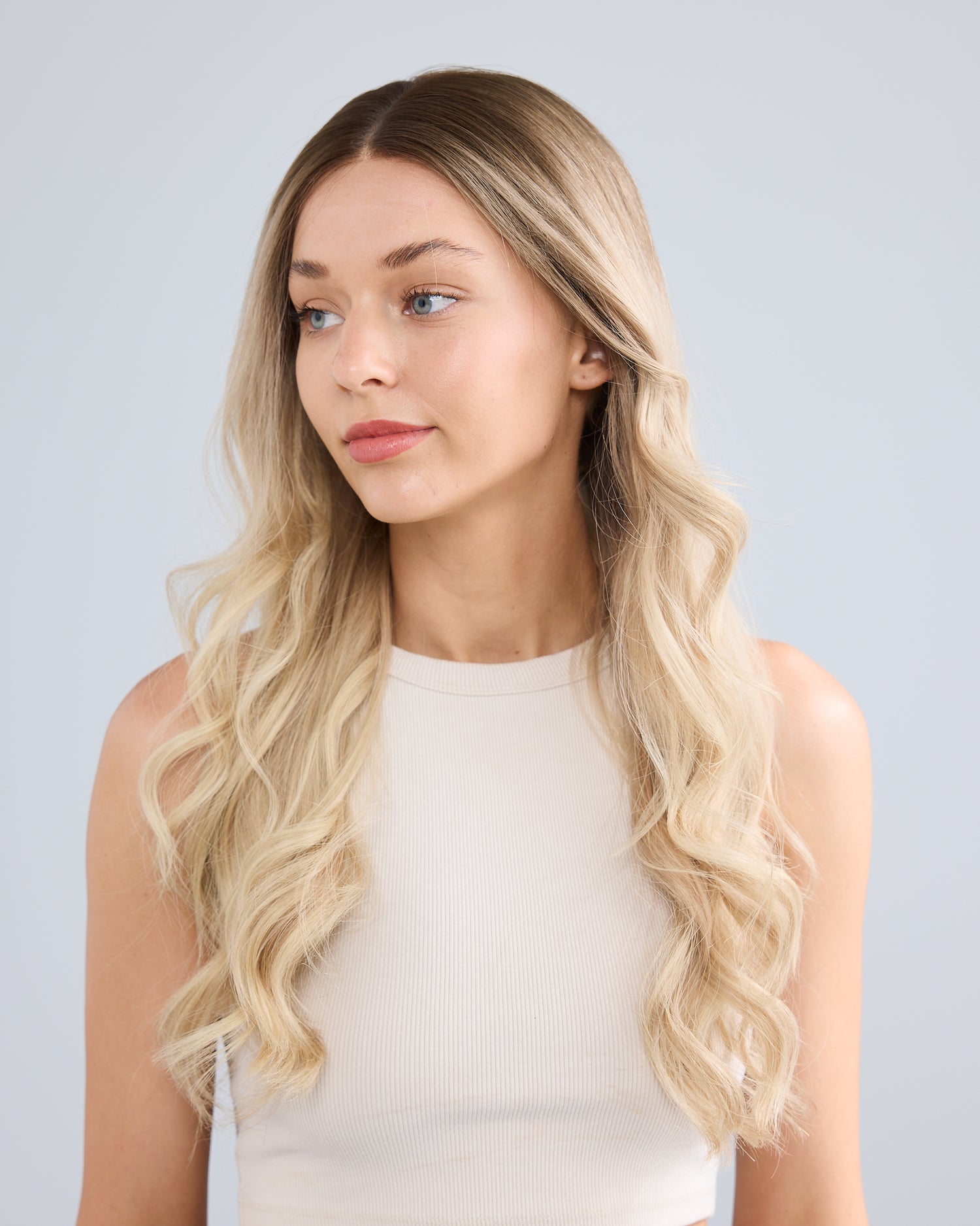 LIGHT MELTED BLONDE // LUXE WIG // 24 INCHES // S CAP