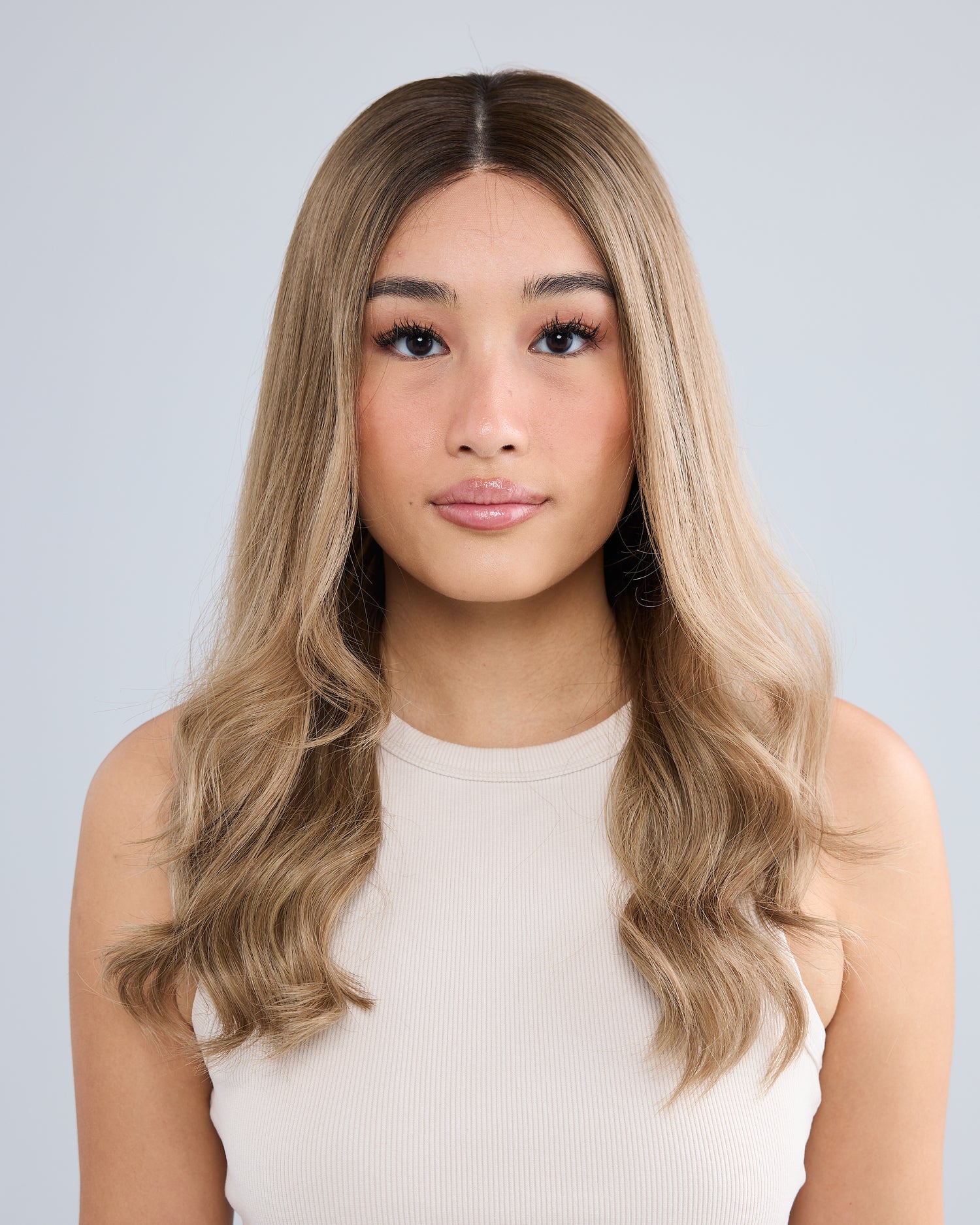 NEUTRAL BRONDE MELT // LUXE WIG // 22 INCHES // M CAP