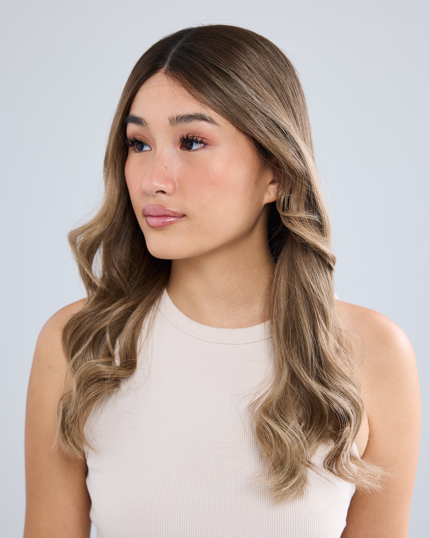 ASH LIGHT BRUNETTE // LUXE WIG // 24 INCHES // M CAP