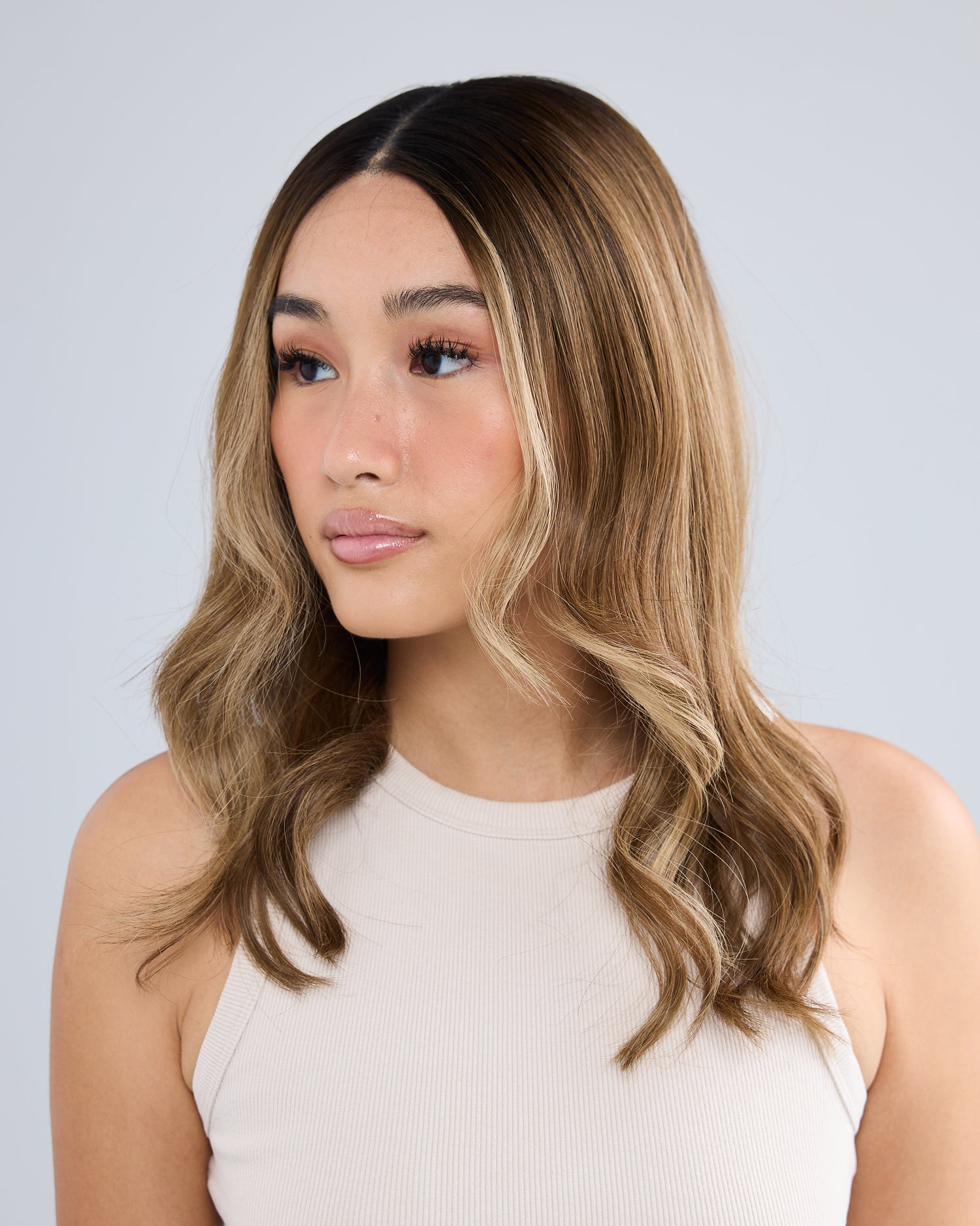 DIMENSIONAL BALAYAGE BRUNETTE // LUXE WIG // 20 INCHES // M CAP