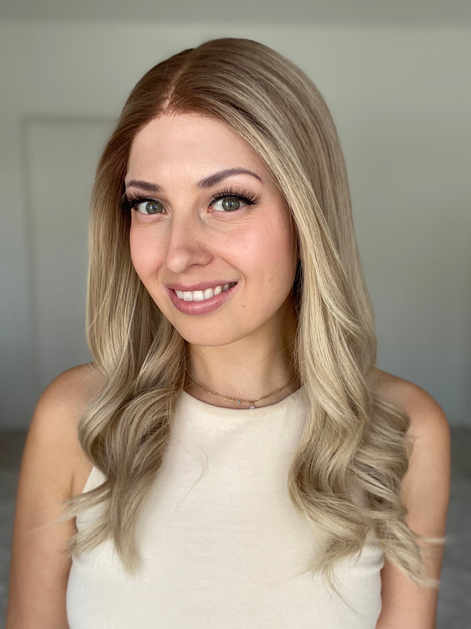 Creamy Blonde // Luxe Wig // 20 Inches // M Cap
