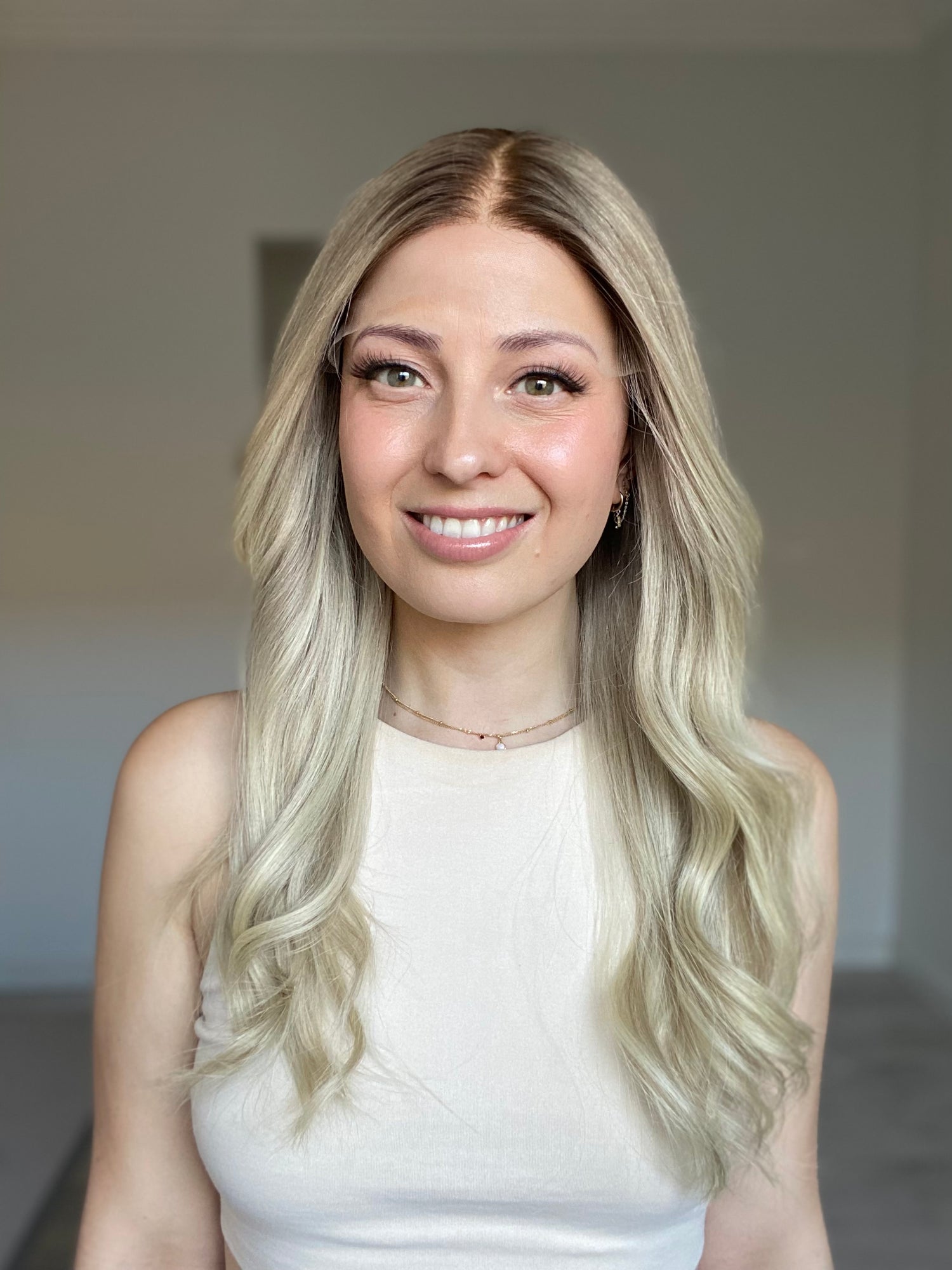 Light Ashy Blonde // Luxe Wig // 24 Inches // S Cap