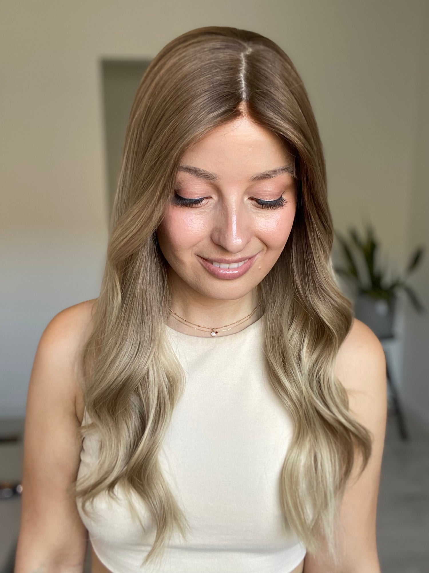Vanilla Blonde Ombre // Game Changer Wig // 24 inches // S Cap