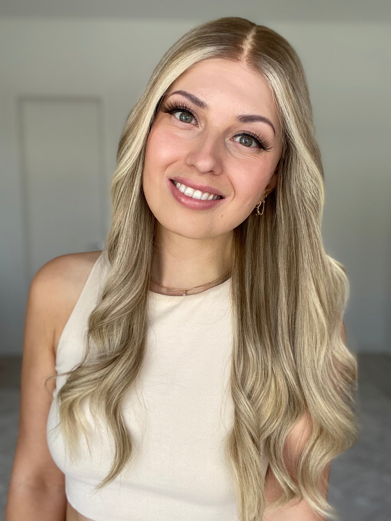 Dimensional Blonde // Luxe Wig // 24 Inches // S Cap