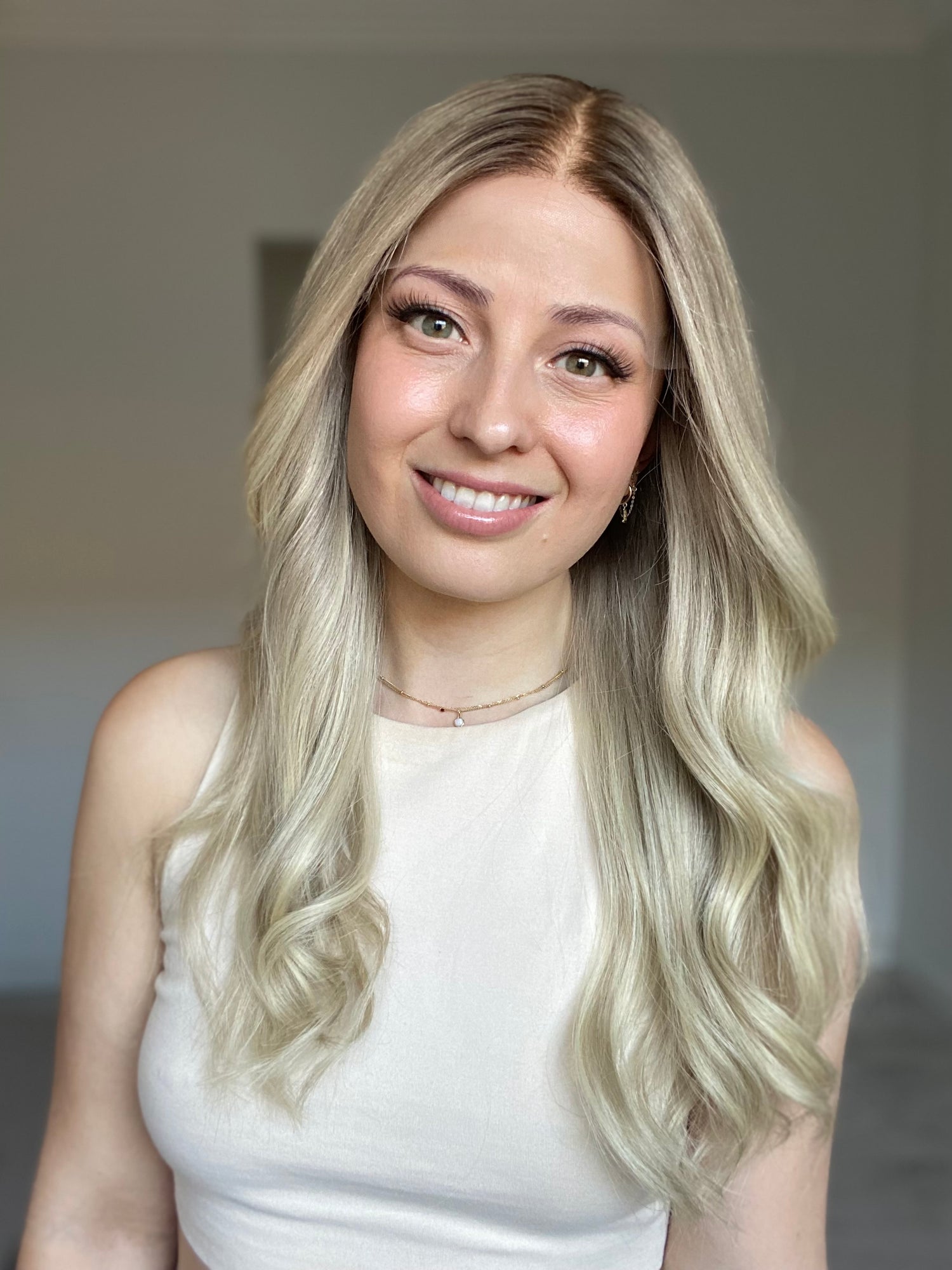 Light Ashy Blonde // Luxe Wig // 24 Inches // S Cap