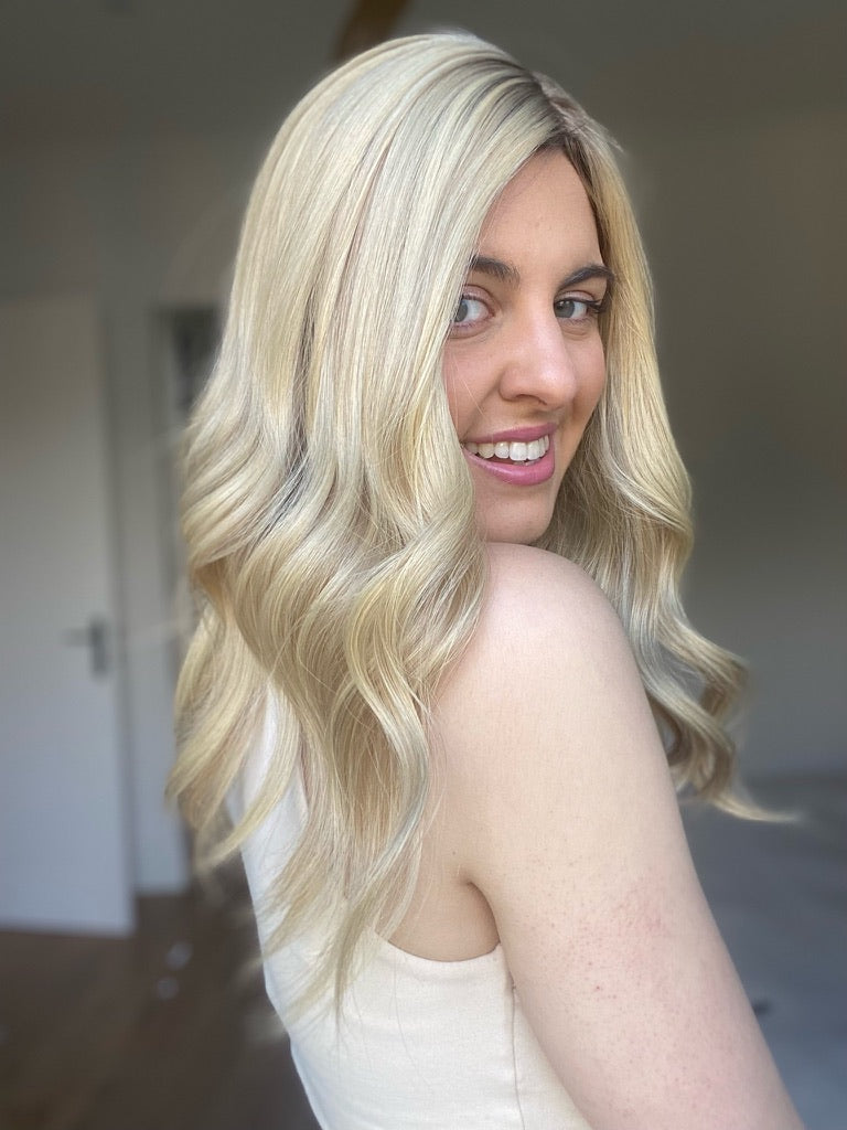 Light Root Dimensional Blonde 7x7 16-18