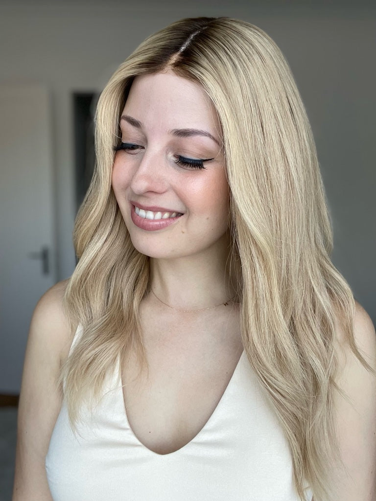 KIM'S CLOSET // Light Blonde with Roots // Lace-Front Essentials Wig // 21